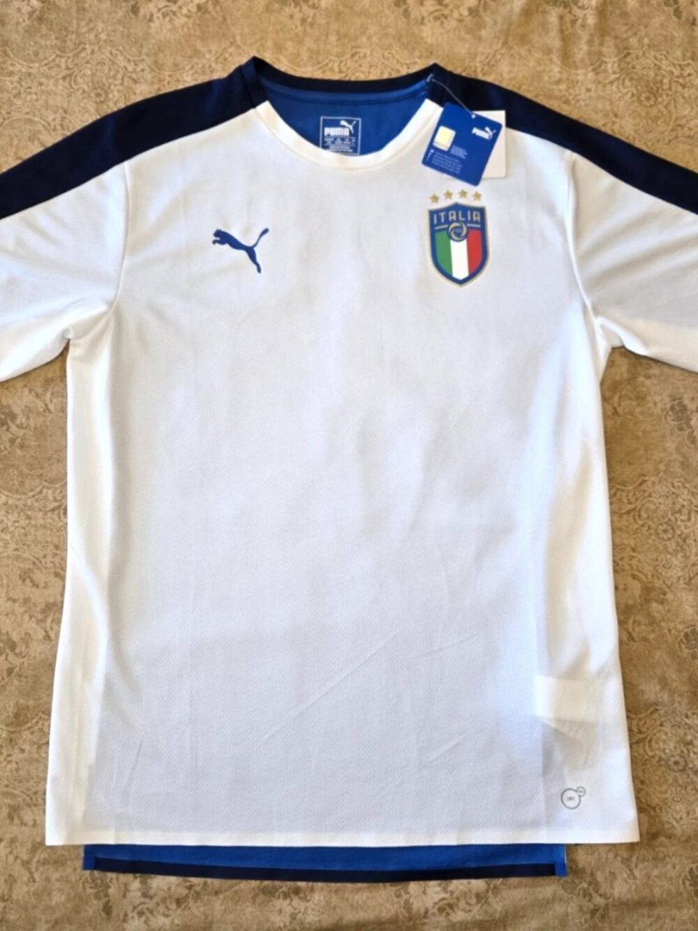 PUMA Men's "ITALIA" White/Navy Blue - Short Sleeve Poly T-Shirt. NWT